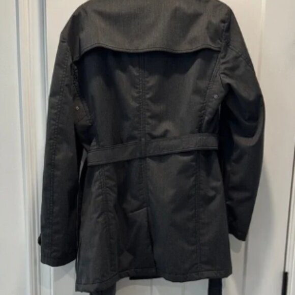 Men’s Armani Collezioni Grey Raincoat - Picture 8 of 8